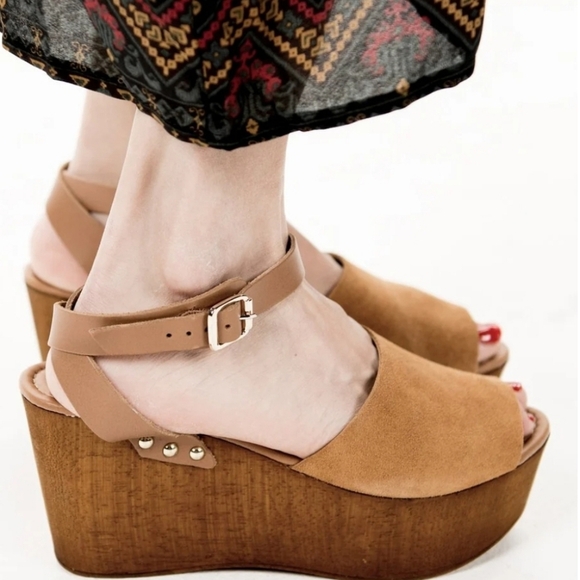 Seychelles Shoes - Forward Wedge by Seychelles